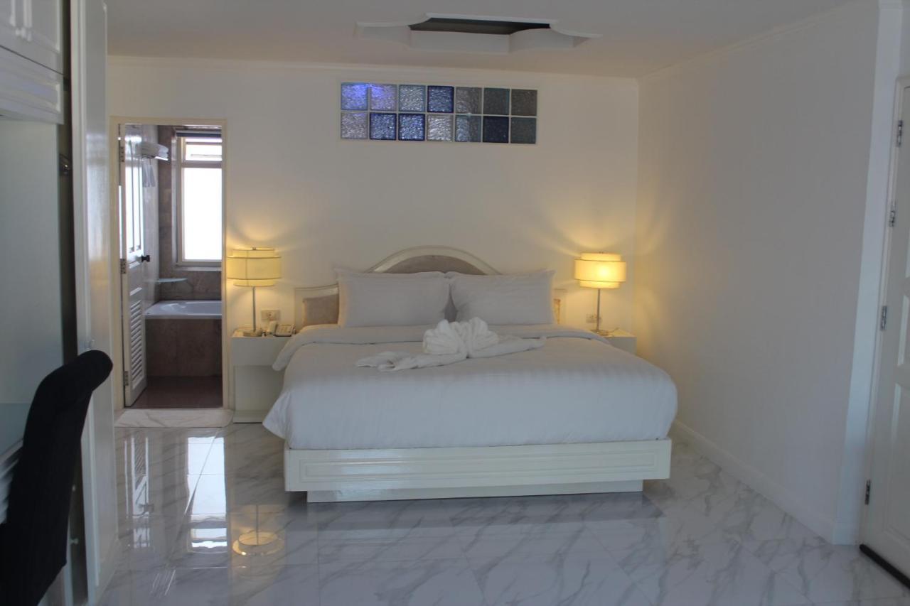 Le Cafe Royale Hotel Pattaya Ngoại thất bức ảnh