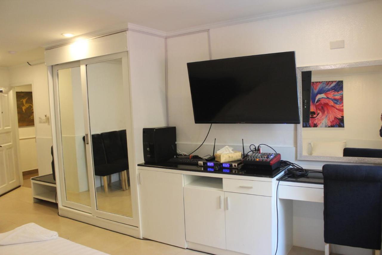 Le Cafe Royale Hotel Pattaya Ngoại thất bức ảnh